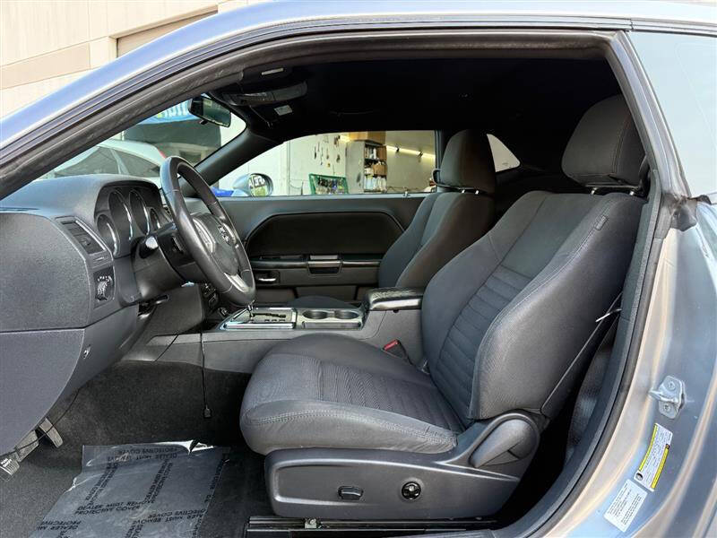 2014 Dodge Challenger SXT