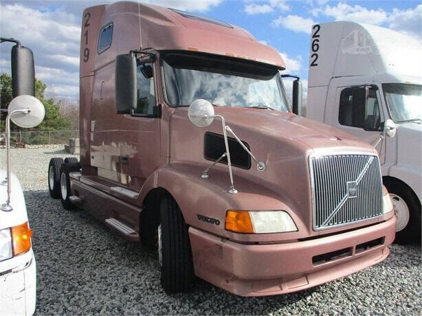 2000 Volvo VNL for sale at Vehicle Network - Allstate Truck Sales in Colfax NC