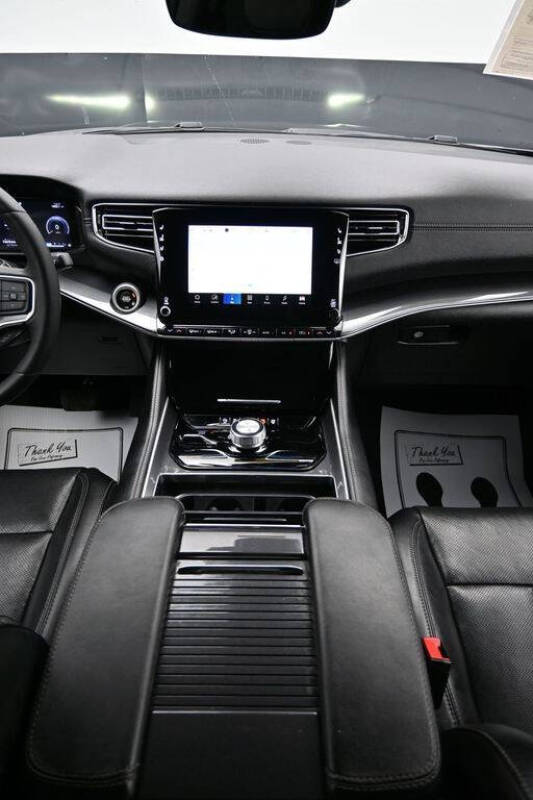 2023 Jeep Wagoneer L