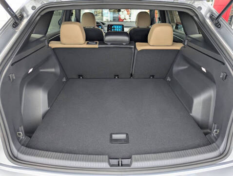 2024 Volkswagen Atlas Cross Sport SE 4Motion