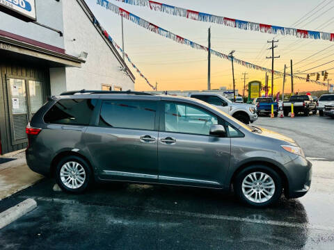 2016 Toyota Sienna