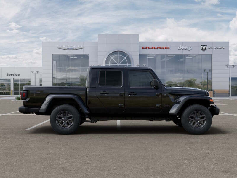2025 Jeep Gladiator Sport S