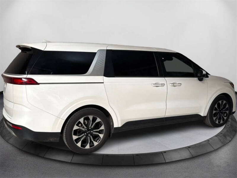 2022 Kia Carnival EX