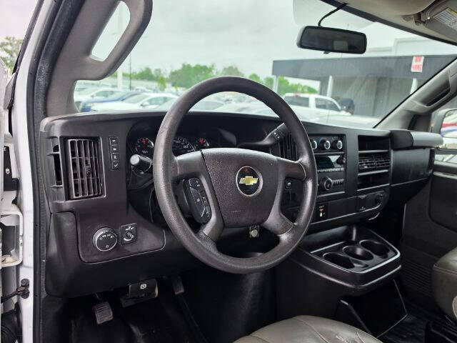 2017 Chevrolet Express 2500