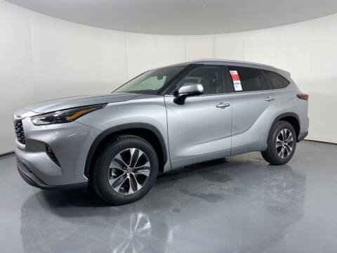 2023 Toyota Highlander for sale at PHIL SMITH AUTOMOTIVE GROUP - Toyota Kia of Vero Beach in Vero Beach FL