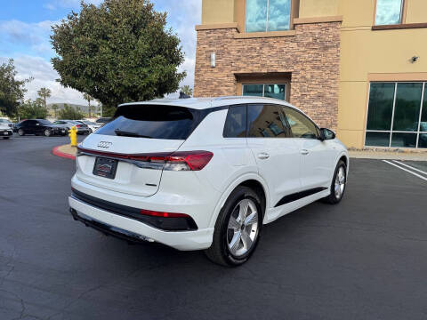 2024 Audi Q4 e-tron quattro Premium Plus 55