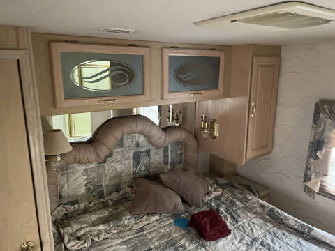 1998 Freightliner XC Chassis