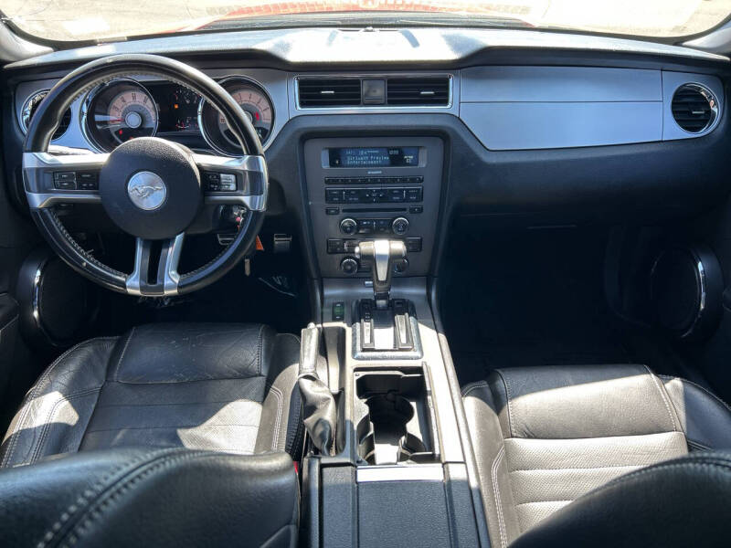 2010 Ford Mustang V6