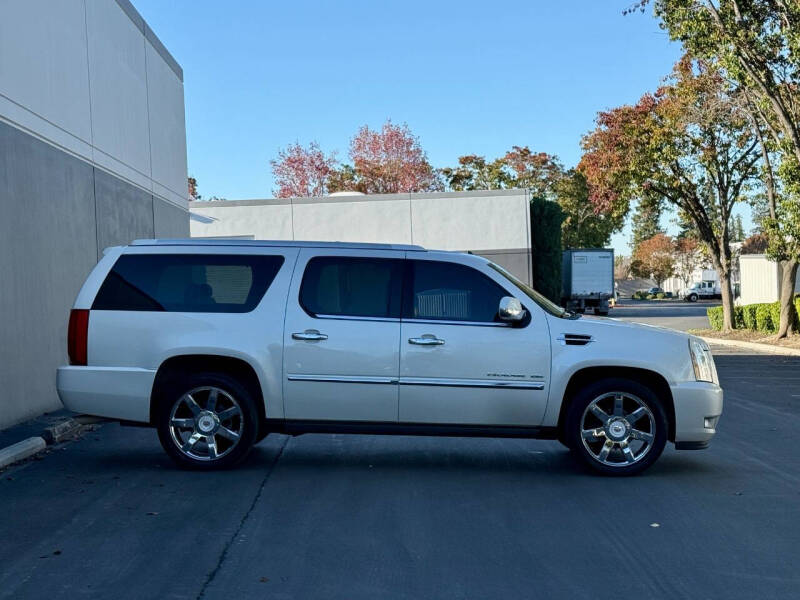 2012 Cadillac Escalade ESV Luxury