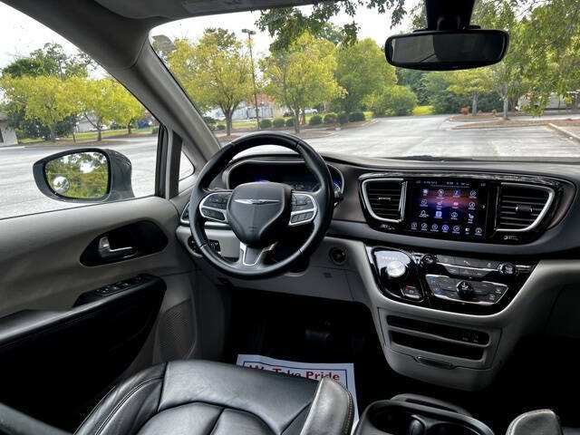 2017 Chrysler Pacifica Touring-L