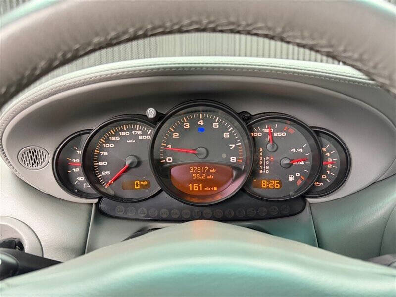 2004 Porsche 911 Carrera 4S