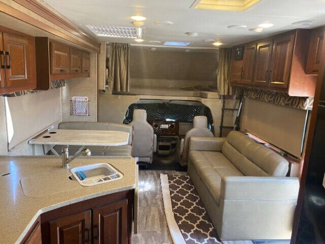 2016 Ford E-Series E-450 SD