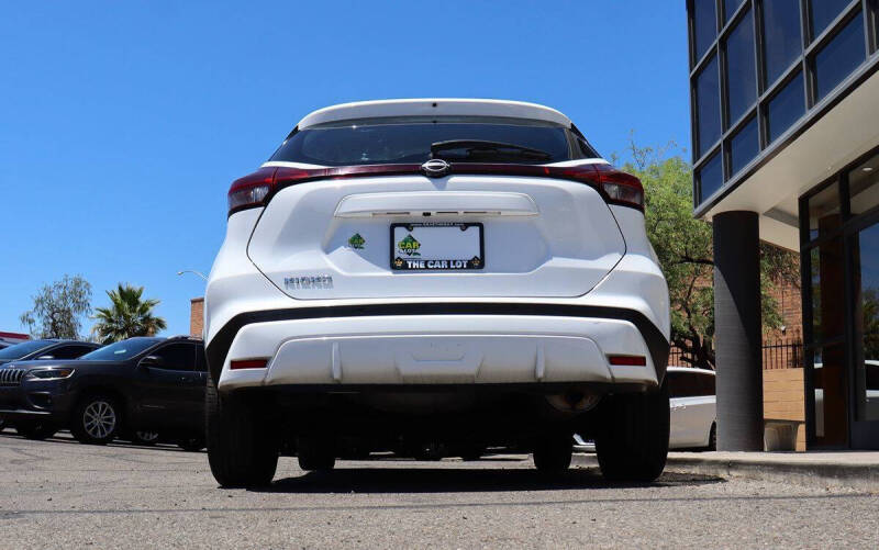 2023 Nissan Kicks S
