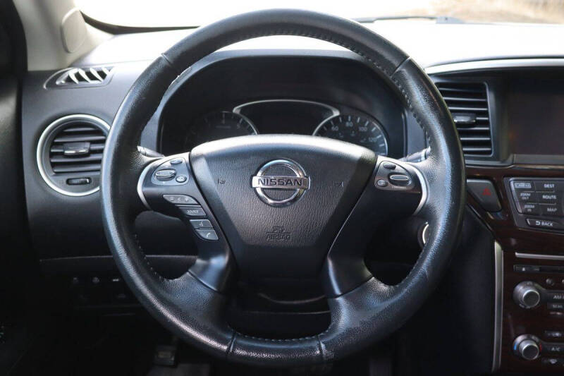 2016 Nissan Pathfinder Platinum