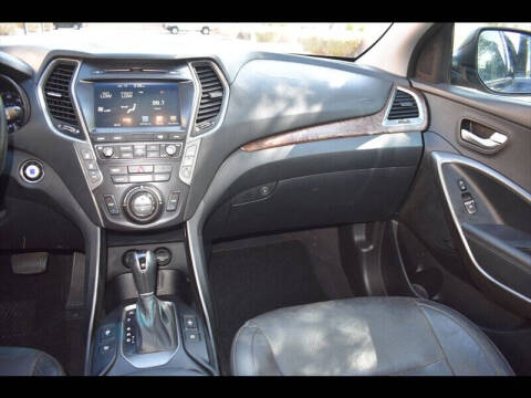 2017 Hyundai Santa Fe SE Ultimate
