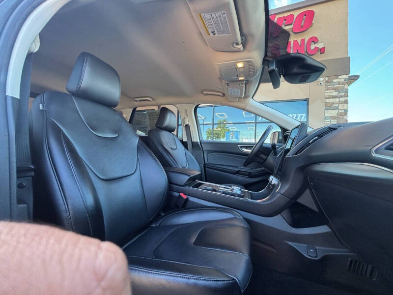 2022 Ford Edge Titanium