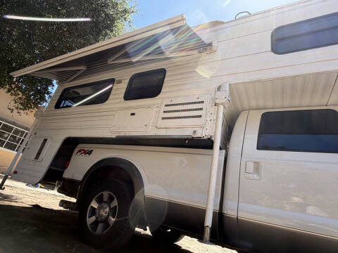 2013 Ford LANCE CAMPER 19