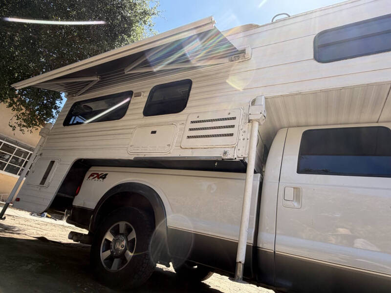 2013 Ford LANCE CAMPER 19