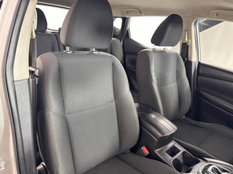 2017 Nissan Rogue Sport SV