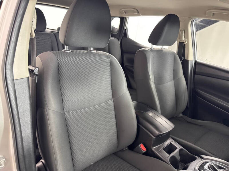 2017 Nissan Rogue Sport SV