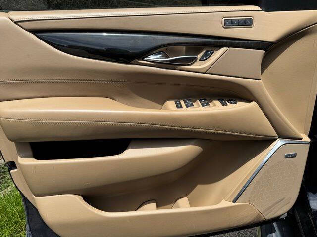 2018 Cadillac Escalade ESV Platinum