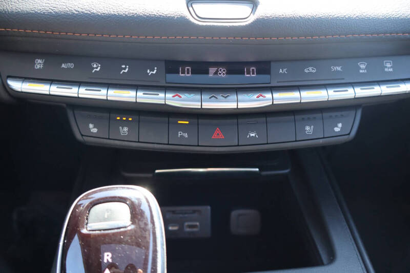 2023 Cadillac XT4 Sport
