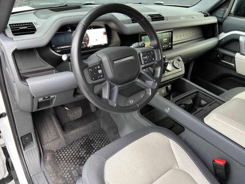 2024 Land Rover Defender 90 P400 X-Dynamic SE