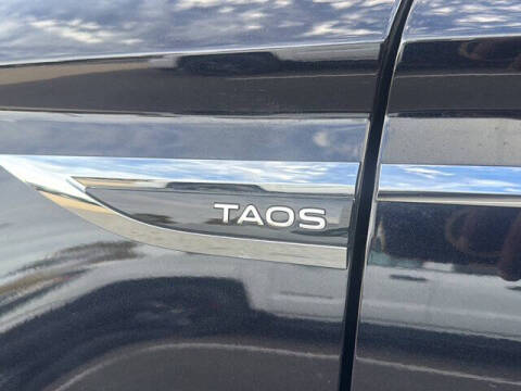 2024 Volkswagen Taos SE 4Motion