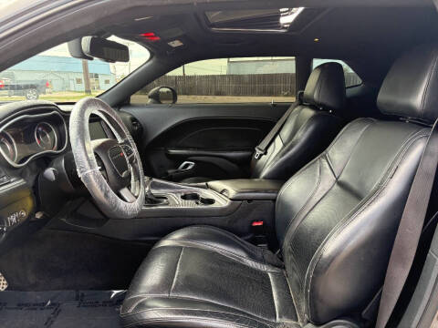 2015 Dodge Challenger SXT Plus