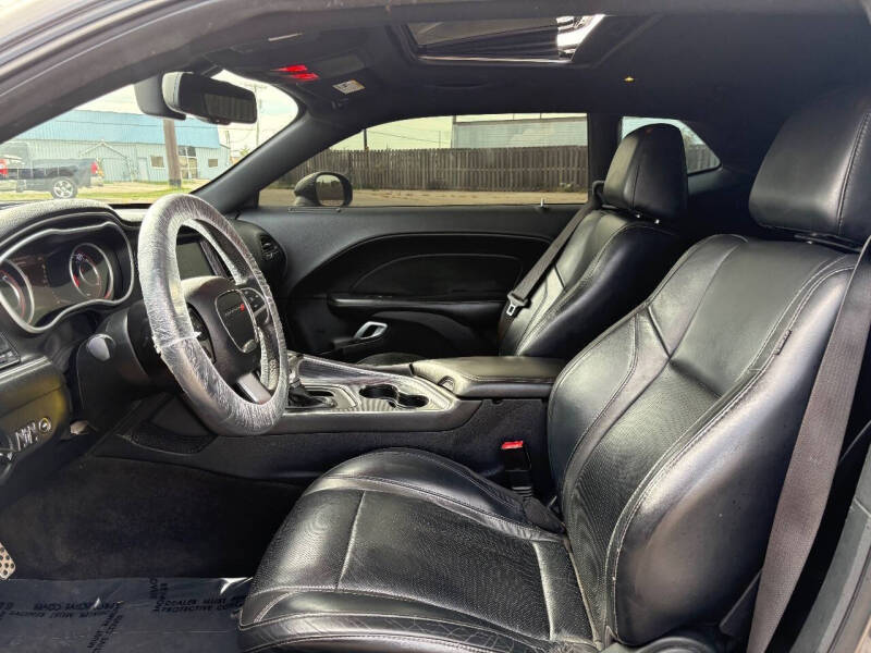 2015 Dodge Challenger SXT Plus