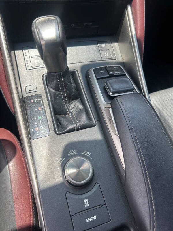 2017 Lexus IS 200t