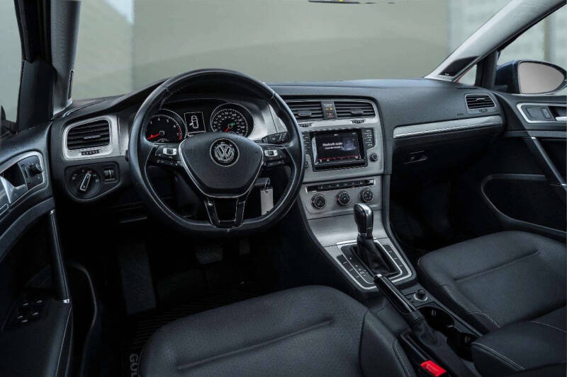 2015 Volkswagen Golf TSI S