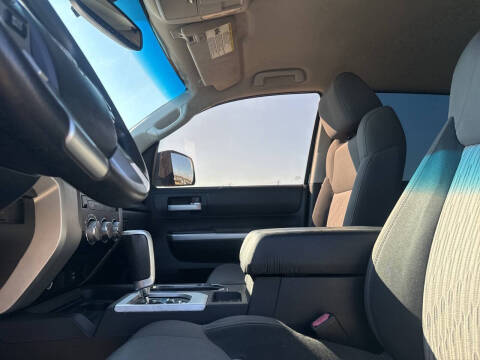 2014 Toyota Tundra SR5