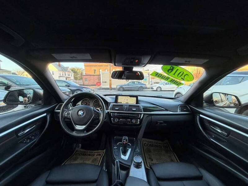 2018 BMW 3 Series 330i xDrive