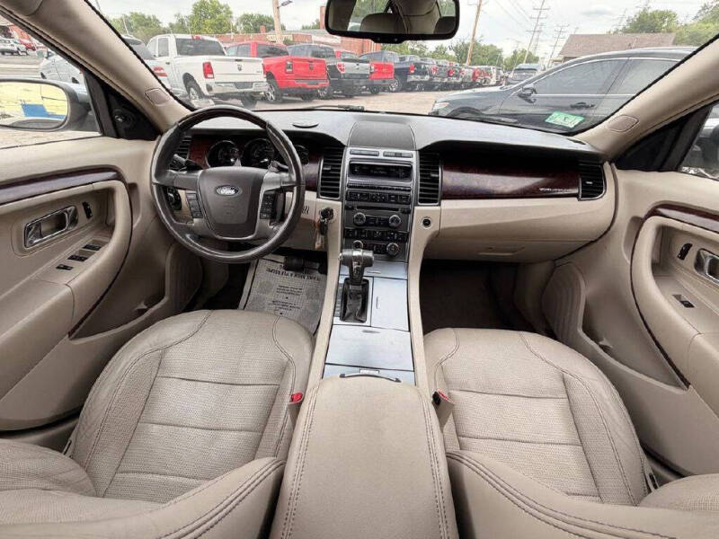 2010 Ford Taurus Limited