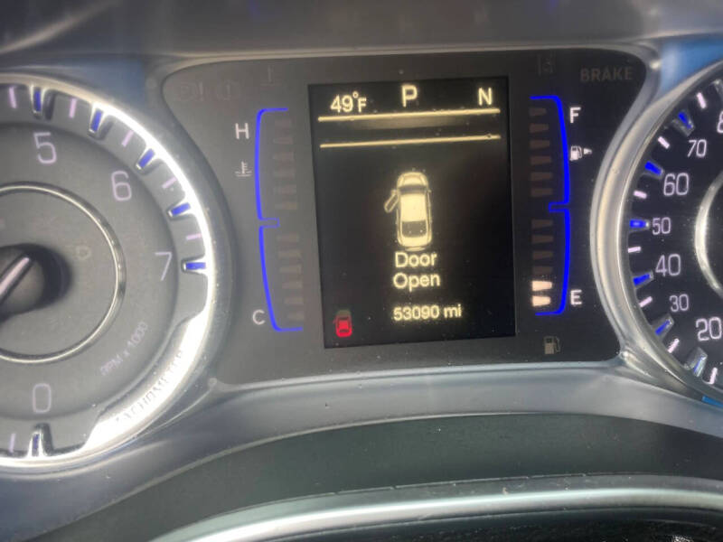 2016 Chrysler 200 Touring