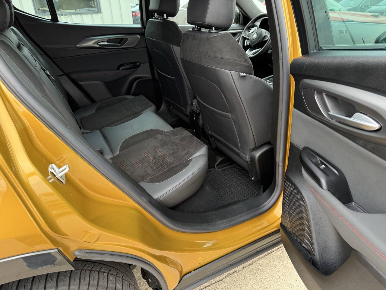 2024 Dodge Hornet R/T photo 11