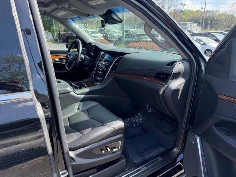 2017 Cadillac Escalade Luxury