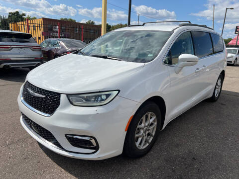 2022 Chrysler Pacifica for sale at AB1 AUTO SALES LLC in Detroit MI