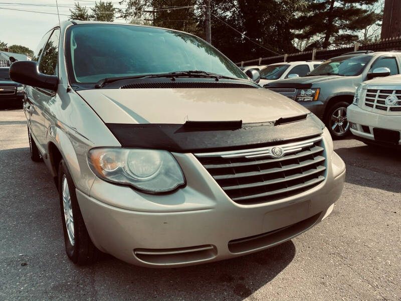 2006 Chrysler Town and Country for sale at 3 Brothers Auto Sales Inc in Detroit MI