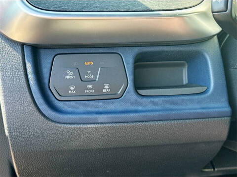 2025 Volkswagen ID. Buzz Pro S Plus 4Motion