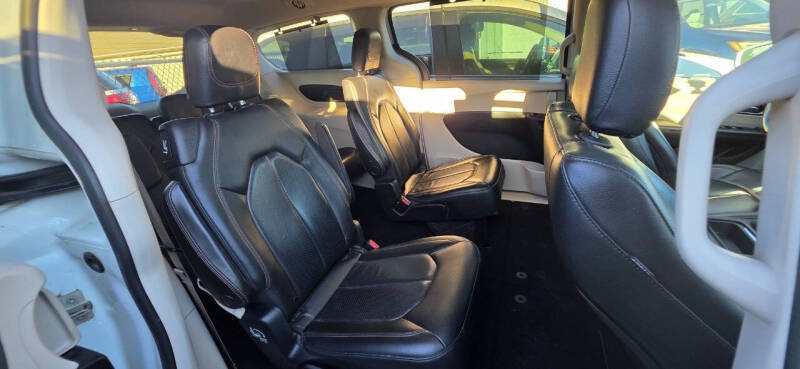 2020 Chrysler Pacifica Touring L