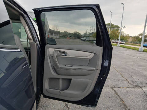 2017 Chevrolet Traverse LS