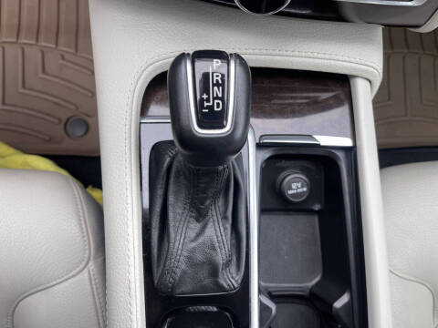 2019 Volvo XC90 T5 Momentum