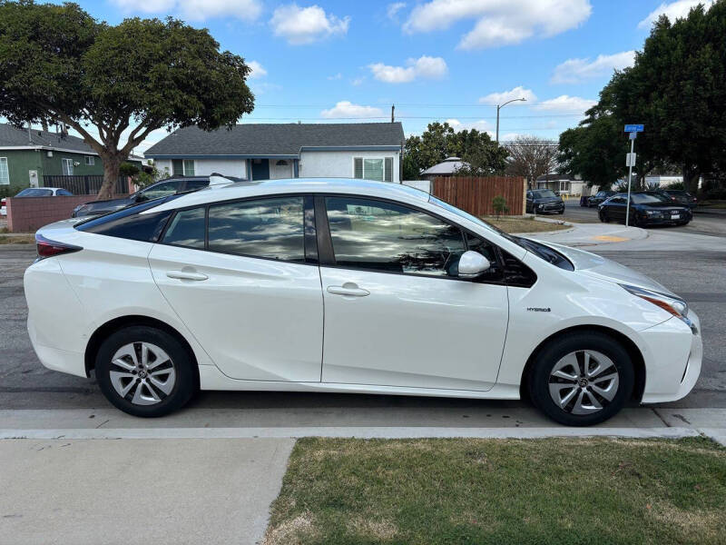 2018 Toyota Prius Two