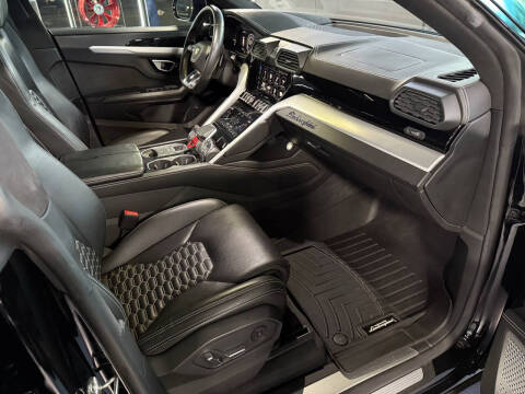 2020 Lamborghini Urus