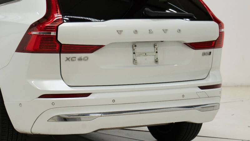 2023 Volvo XC60 B5 Plus Bright Theme