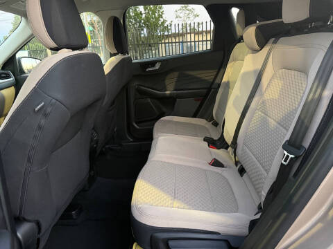 2021 Ford Escape SE
