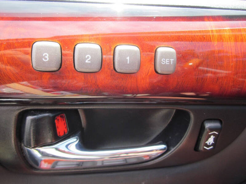 2004 Lexus LS 430