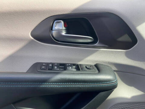 2021 Chrysler Pacifica Touring